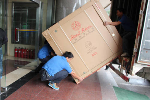 临翔钢琴贵重工艺品无忧运